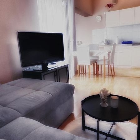 Deluxe Apartment Bluebay Oasis Фажана Екстер'єр фото