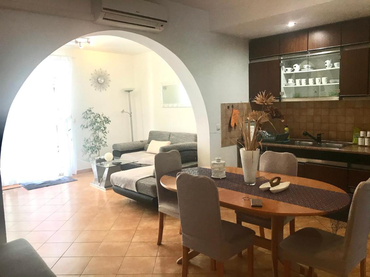 Deluxe Apartment Bluebay Oasis Фажана Екстер'єр фото