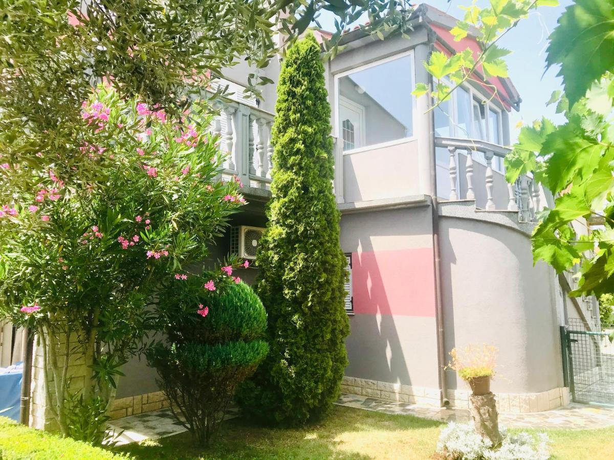 Deluxe Apartment Bluebay Oasis Фажана Екстер'єр фото